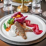 Boutique Bora מלון 5*