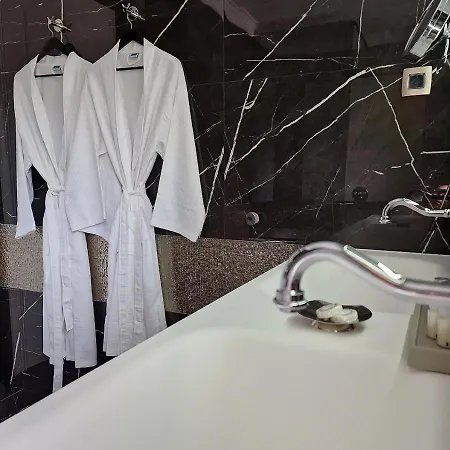 Hotel Boutique Bora & Garamm 5*