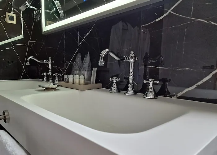 Отель Boutique Bora 5*