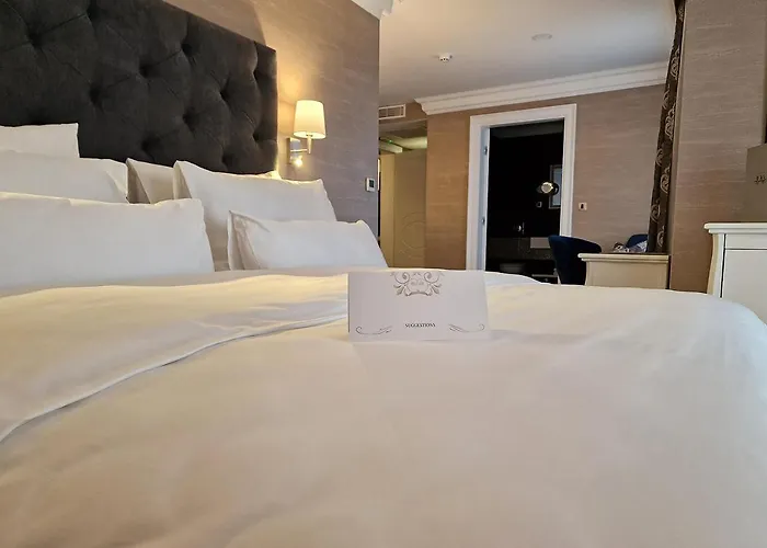 Boutique Hotel Bora 5*