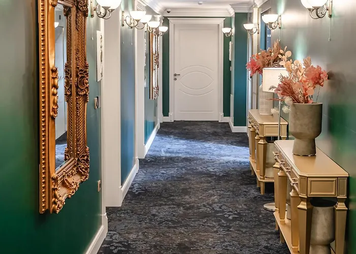 Boutique Hotel Bora Ξενοδοχείο 5*