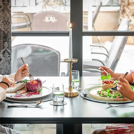 Boutique Bora & Garamm 5*