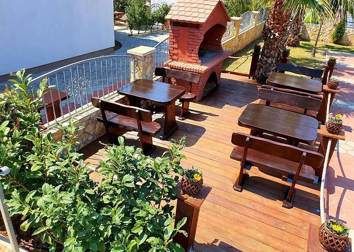 Boutique Bora 5* باكوشتاني